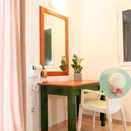 Apartament Royal Garden - Red Kávos