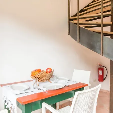 Apartment Royal Garden - Red *